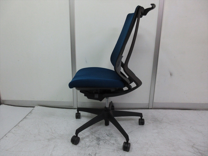 コクヨ デュオラ メッシュタイプ ハンガー付 CR-GW3020E1KZT6-WNの通販 