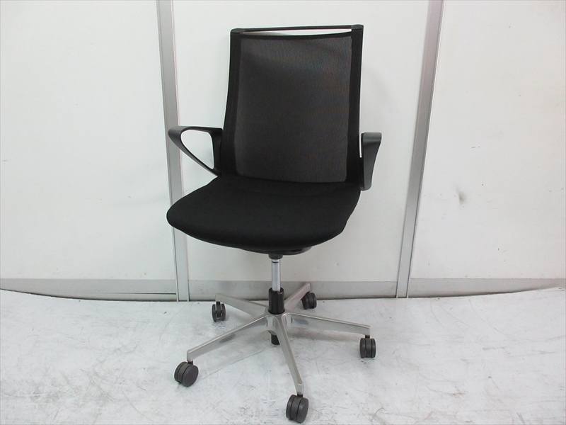 オカムラ モード メッシュタイプ ミドルバック CA21BR-FKA1 ブラック